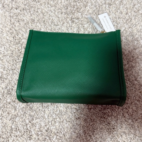 NWT Kendra Scott Travel Pouch in Green - Picture 5 of 5